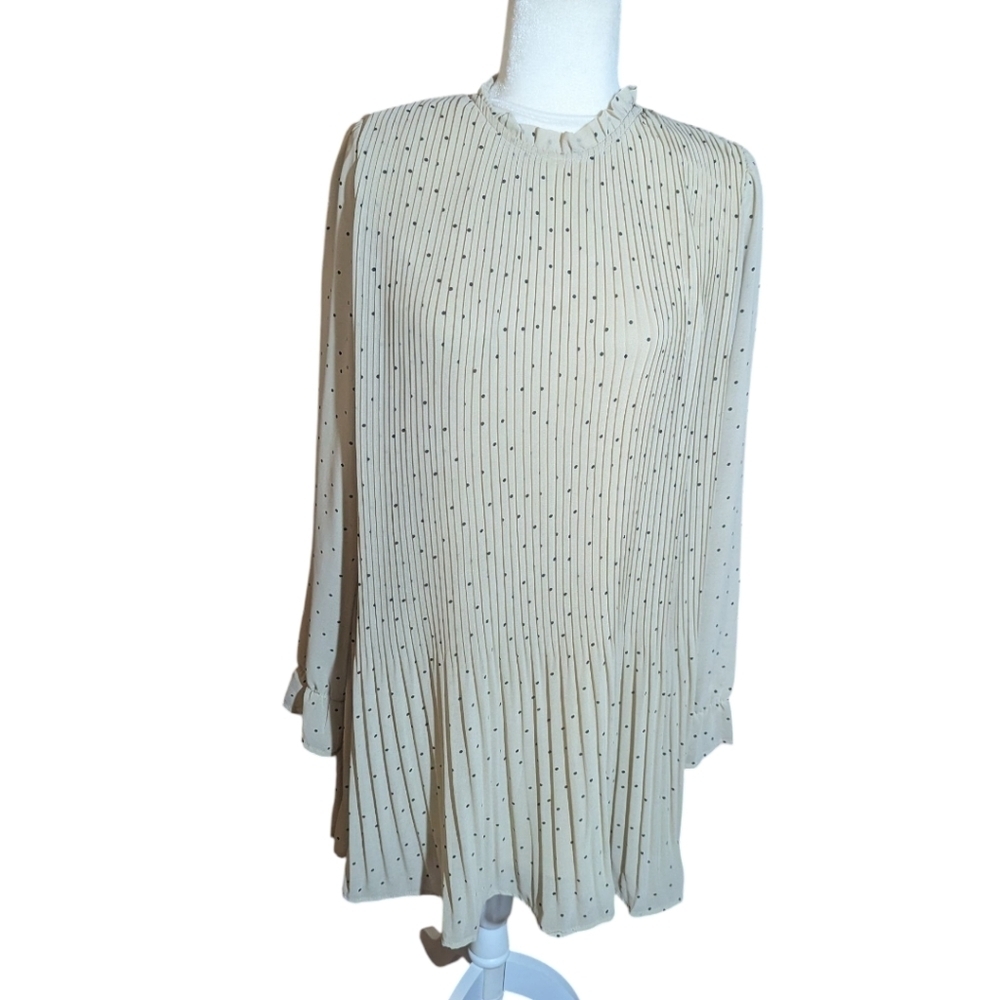 Mod Ref Beige Neutral Neutral Pleated Long Sleeve Chiffon Flowy Dress NWT Sz S - Picture 8 of 10